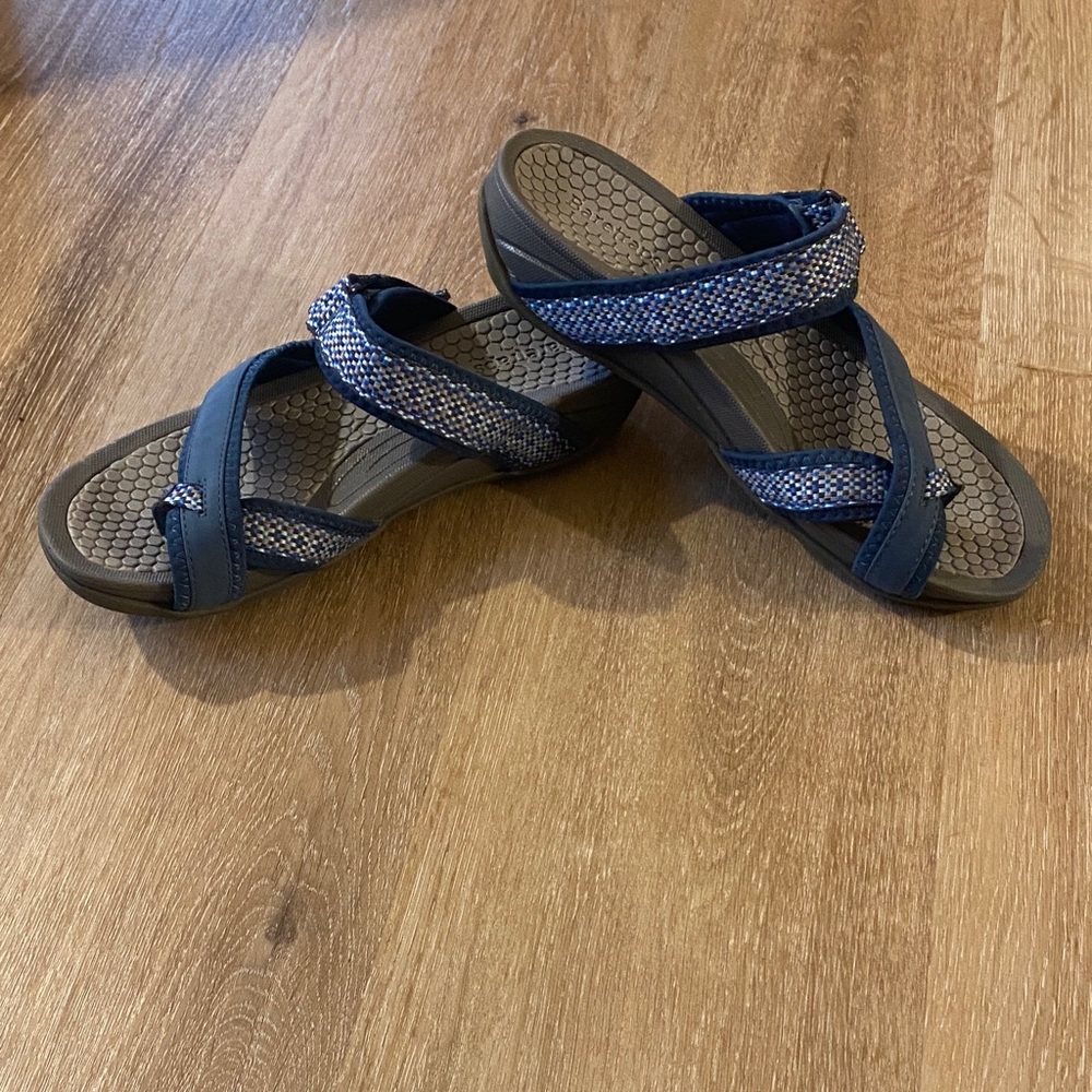 BareTraps Navy and Gray Women's Sandals - Picture 4 of 5